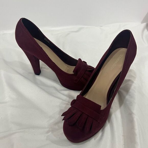 Naturalizer burgundy faux suede fringe front heels size 9W - Picture 8 of 10